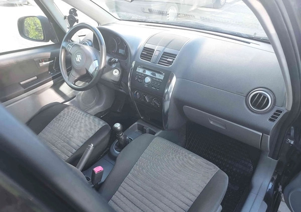 Suzuki SX4 cena 31900 przebieg: 135000, rok produkcji 2012 z Toruń małe 29